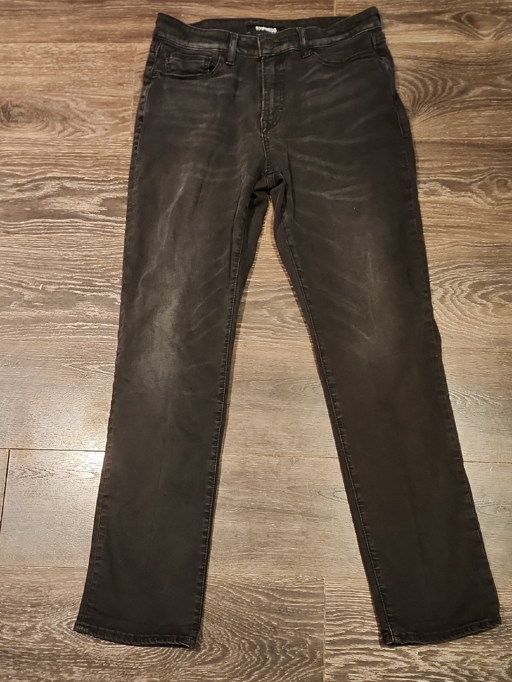 ❤️ EXPRESS CLASSIC STRAIGHT LEG JEANS, 33